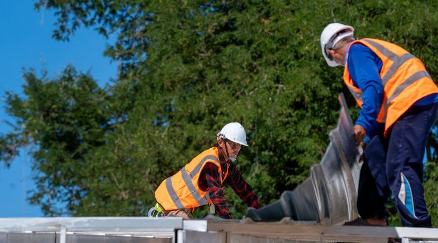 Professional gutter cleaning in Cascade, MD